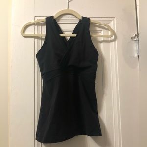 Lululemon lot of 2 exercise tops XS and in EUC